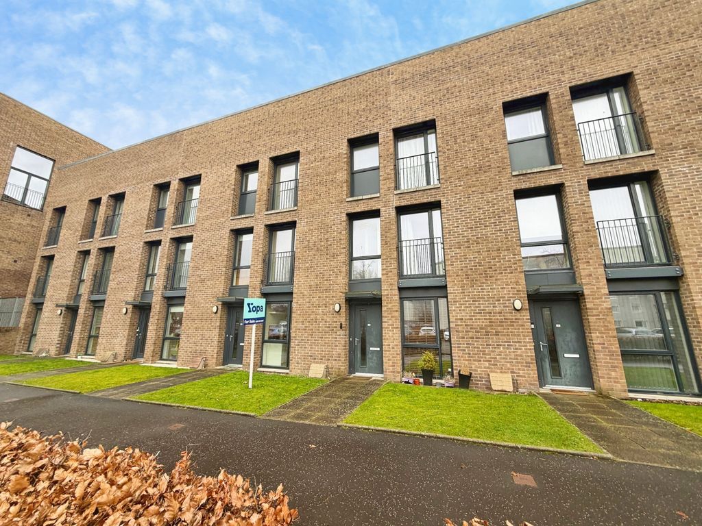 Property photo 1 of 13 External