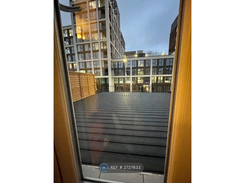 Property photo 2 of 4 Balcony