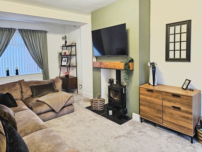 Property photo 2 of 9 Photo 9