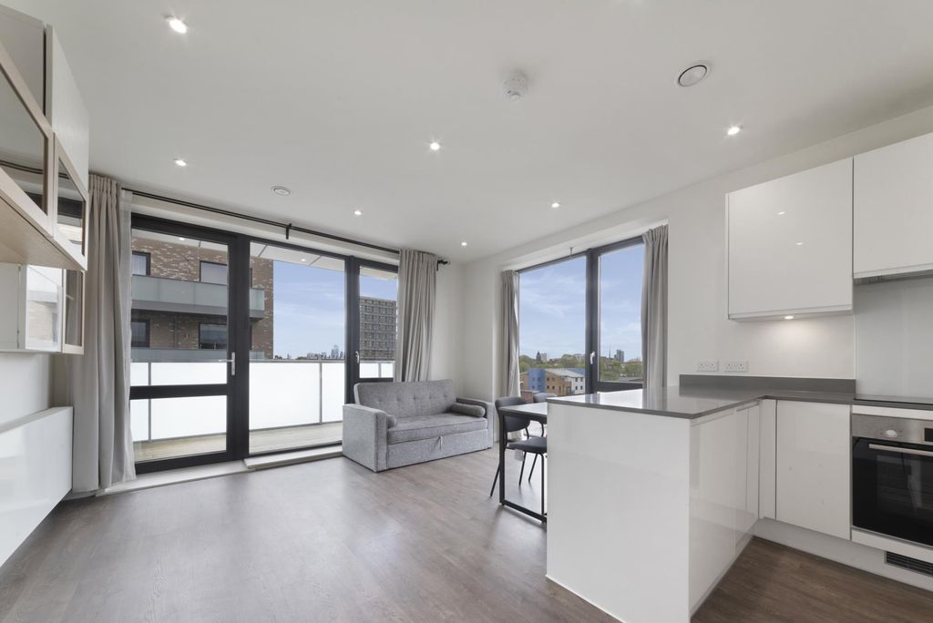 Property photo 1 of 9