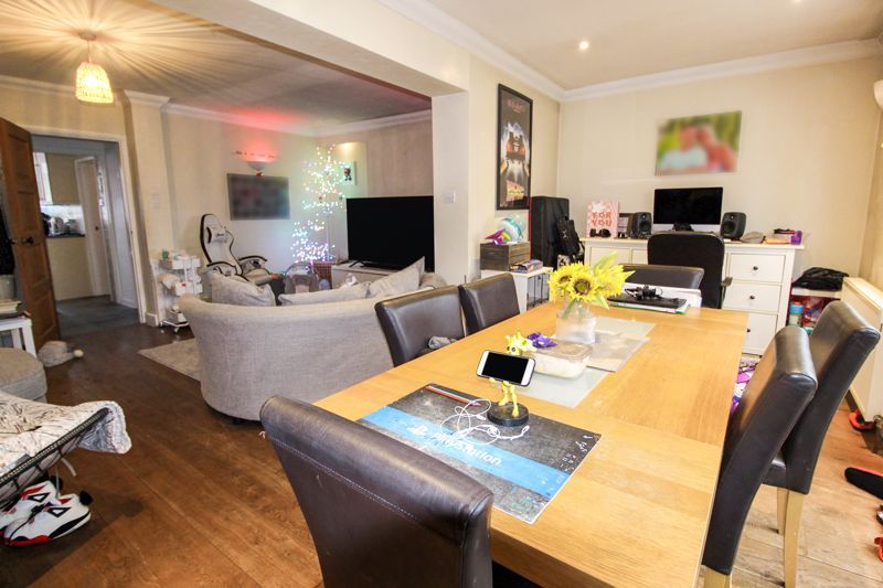 Property photo 3 of 14 Lounge/Dining Room