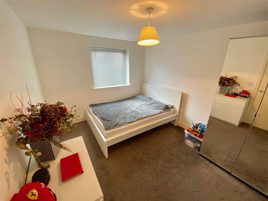 Property photo 3 of 8