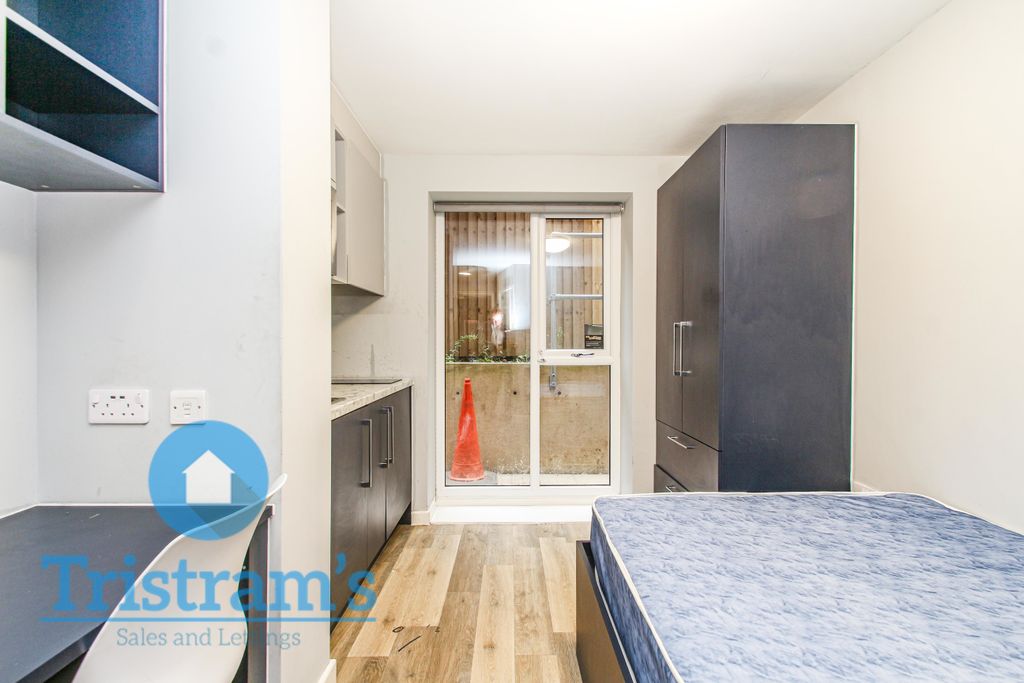 Property photo 1 of 8 Img_5421