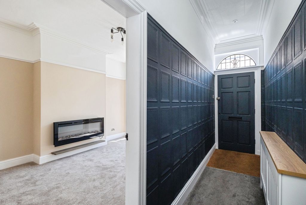 Property photo 2 of 23 Pbox-Img.Jpg