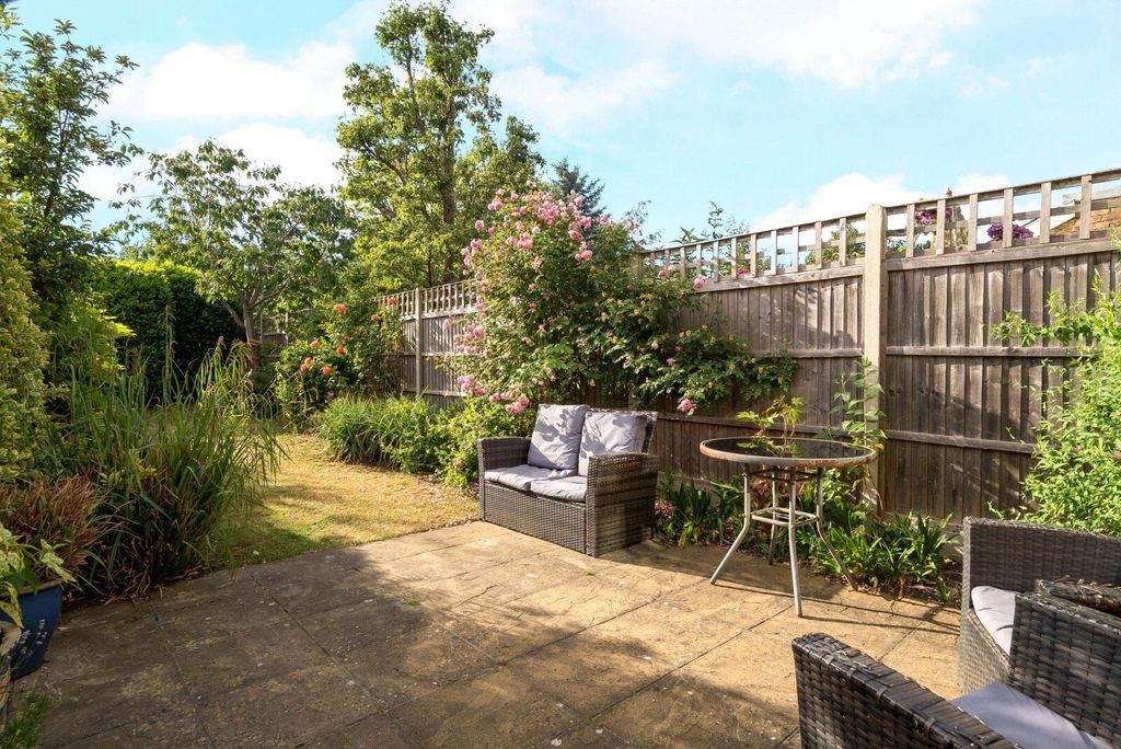 Property photo 3 of 11 Picture No. 14