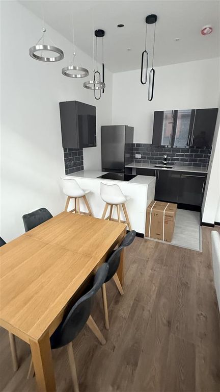 Property photo 2 of 10 Kitchen