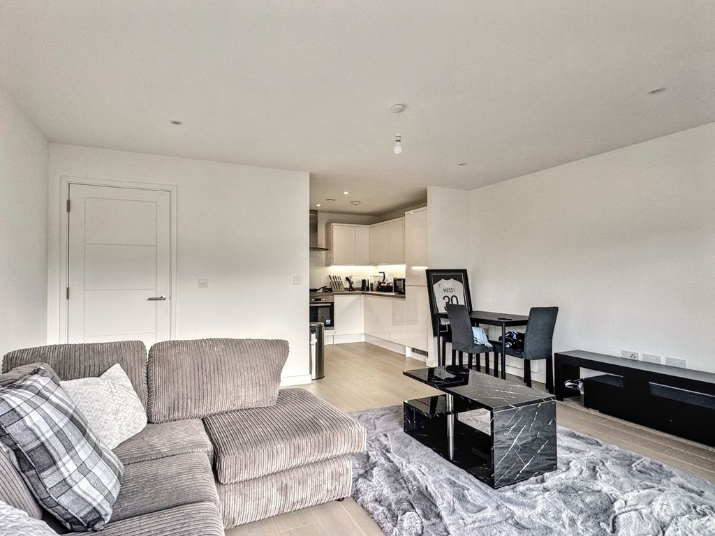 Property photo 3 of 11 Img_7029