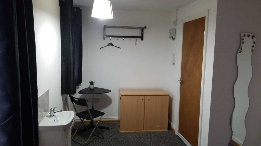 Property photo 3 of 3
