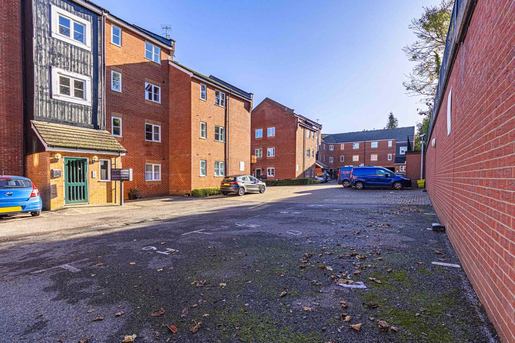 Property photo 2 of 11 Photo