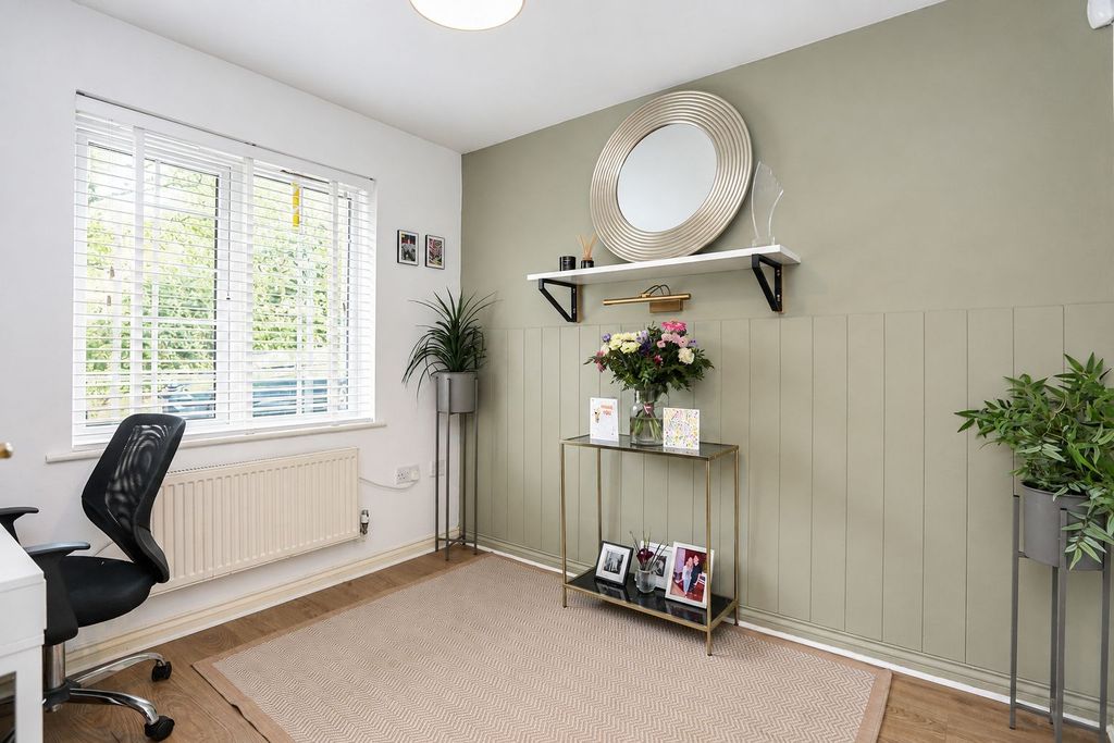 Property photo 2 of 38