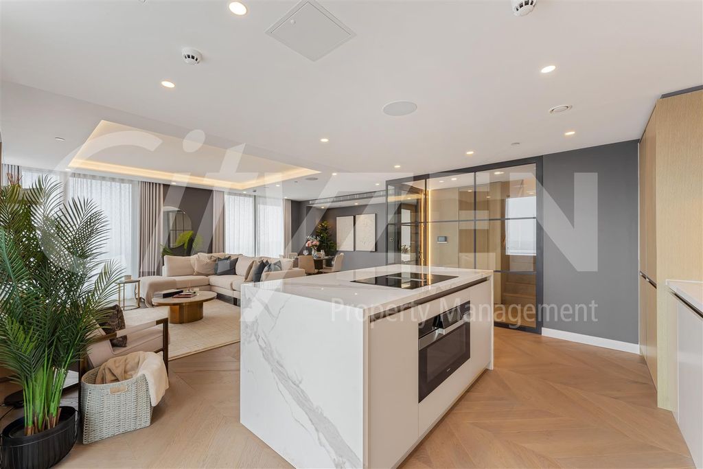 Property photo 1 of 44 Reception