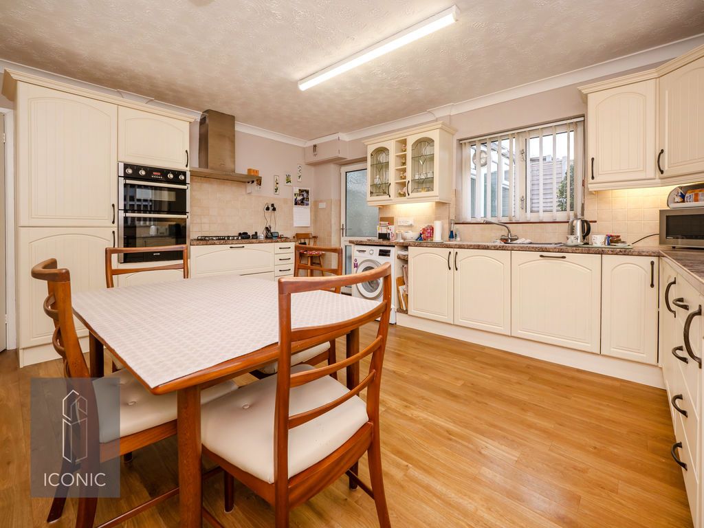 Property photo 3 of 16 Photo 6