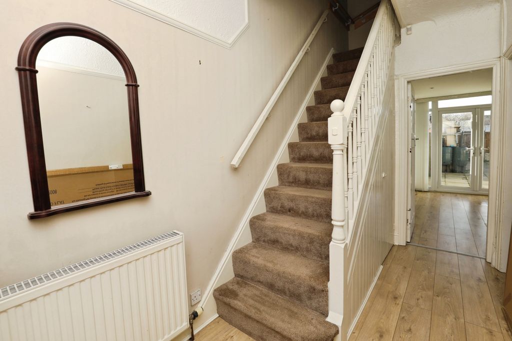 Property photo 2 of 15 Hall