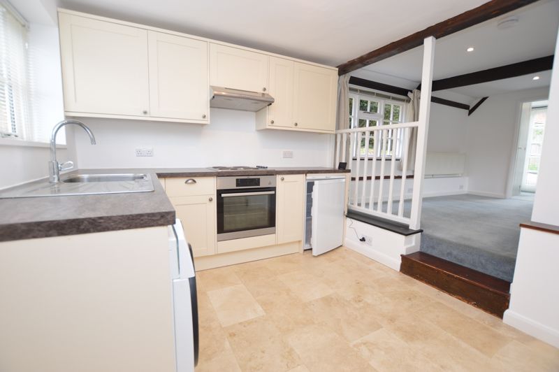 Property photo 2 of 10 Modern Kitchen Pic1