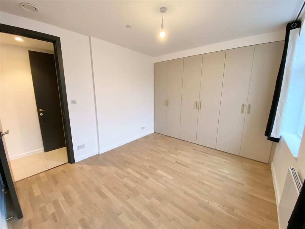 Property photo 2 of 8 Bedroom Pic 2.Jpg