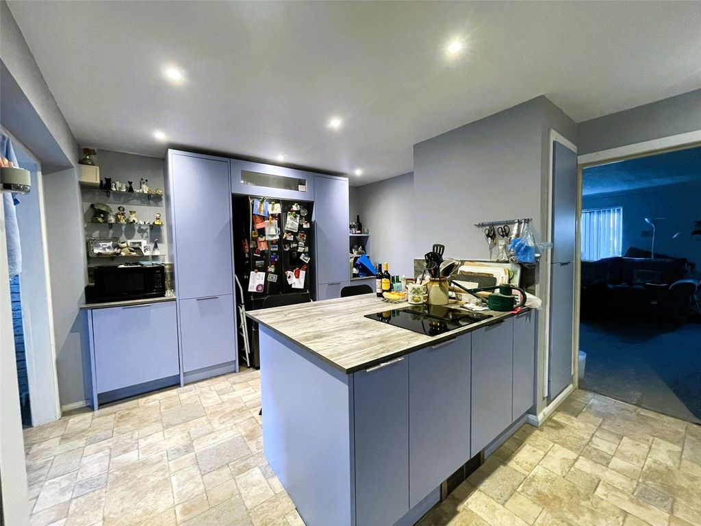 Property photo 3 of 14 Picture No. 02