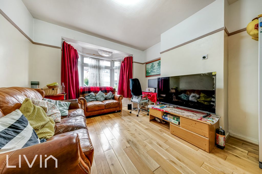 Property photo 2 of 11 2