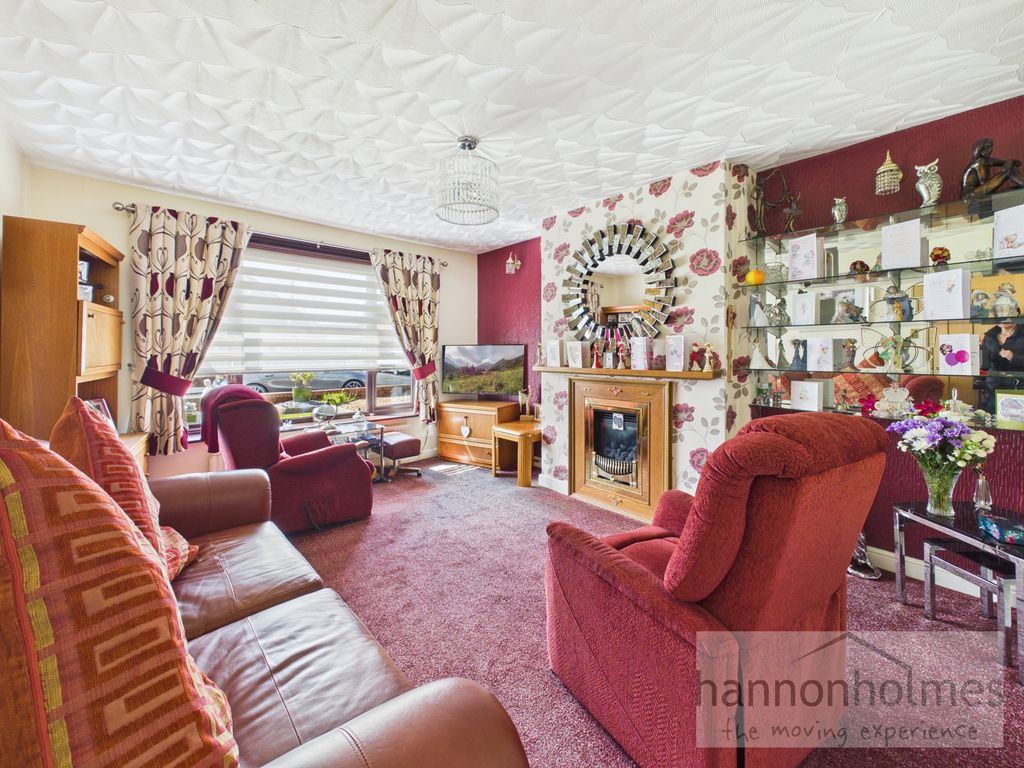 Property photo 3 of 26 Cam05283G0-Pr0185-Still005
