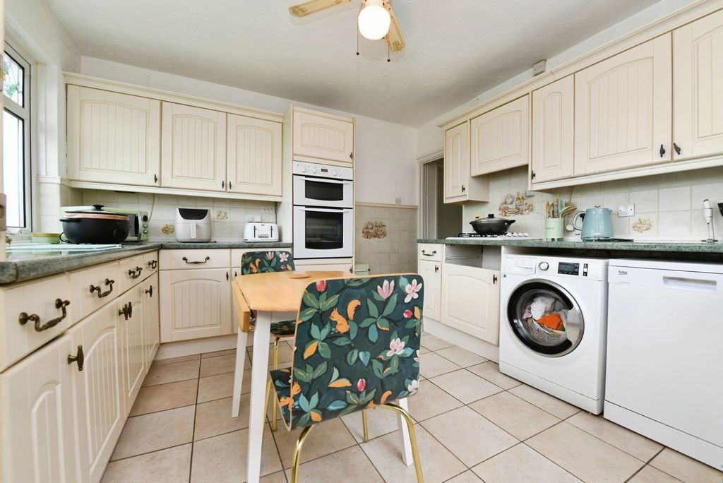 Property photo 2 of 16 Pbox-Img.Jpg