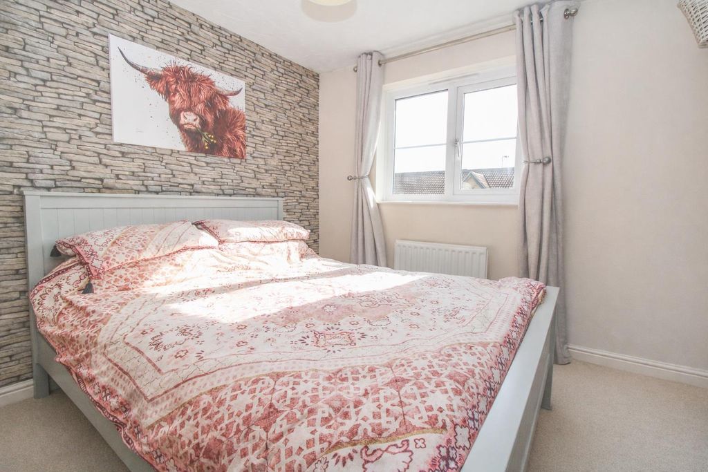 Property photo 3 of 9 Bedroom 1.Png