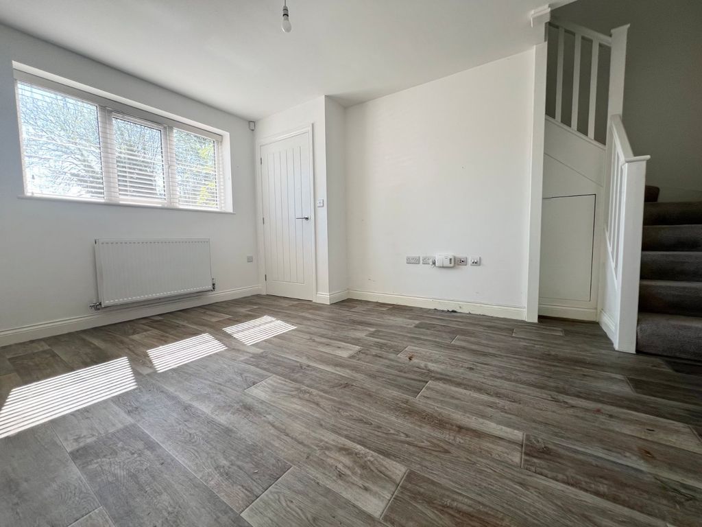 Property photo 2 of 12 Picture No. 20