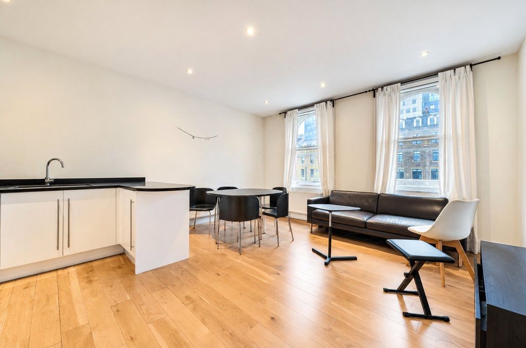 Property photo 1 of 12 Kitchen/Reception