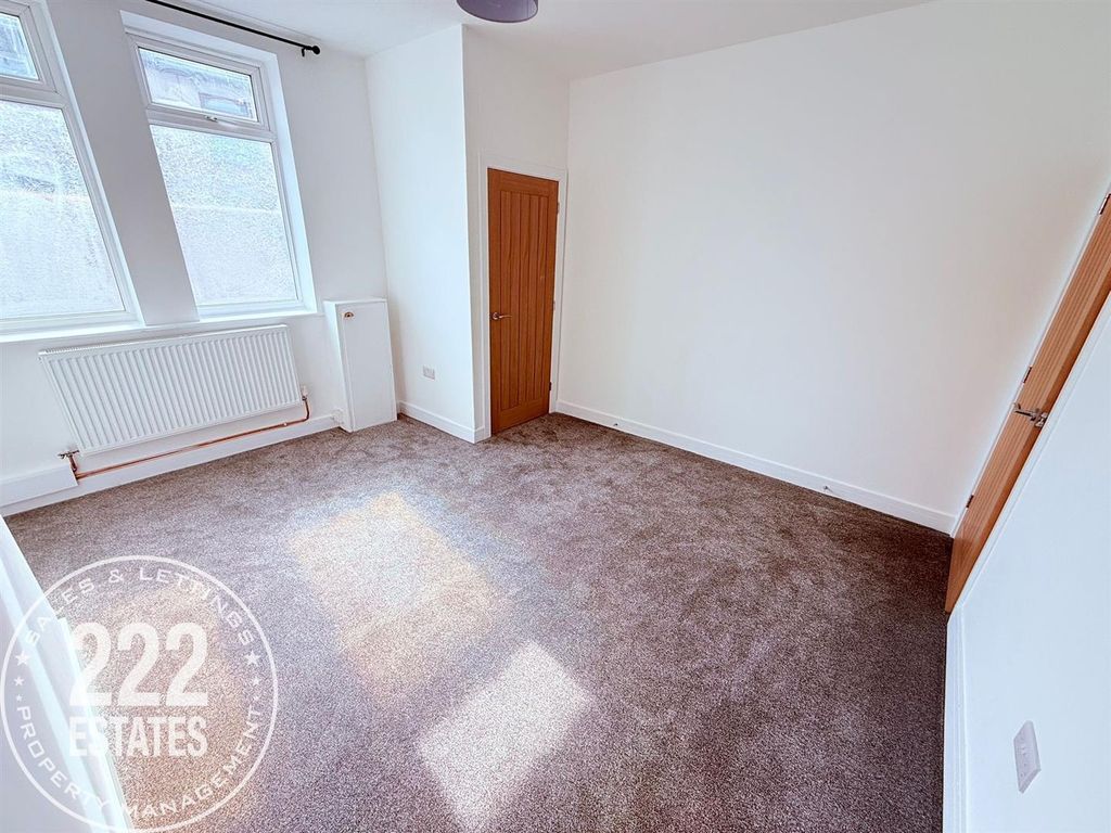 Property photo 3 of 15 Photo-2026-03-20-12-23-03 (6).Jpg