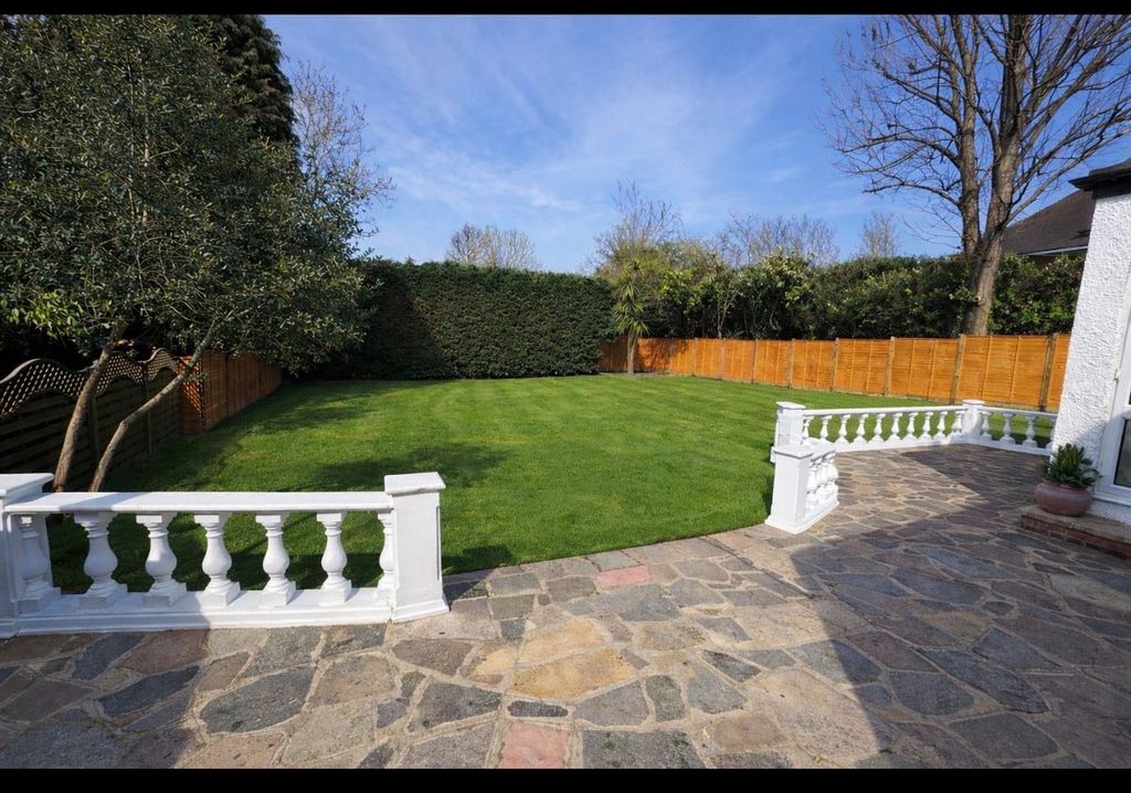 Property photo 3 of 20