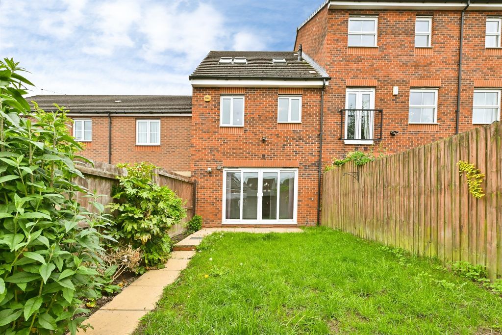 Property photo 3 of 18