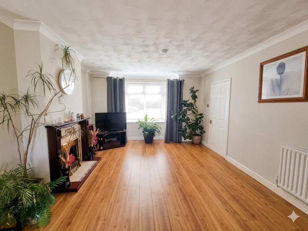 Property photo 3 of 13 Living Room