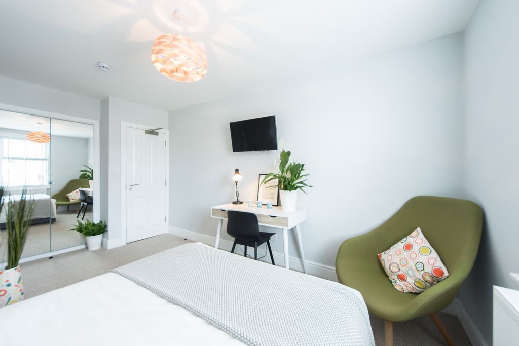 Property photo 3 of 11