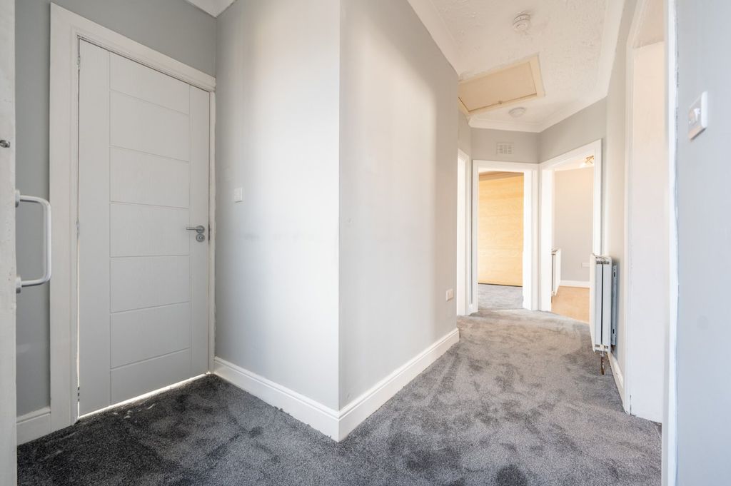Property photo 2 of 11 Picture No. 02