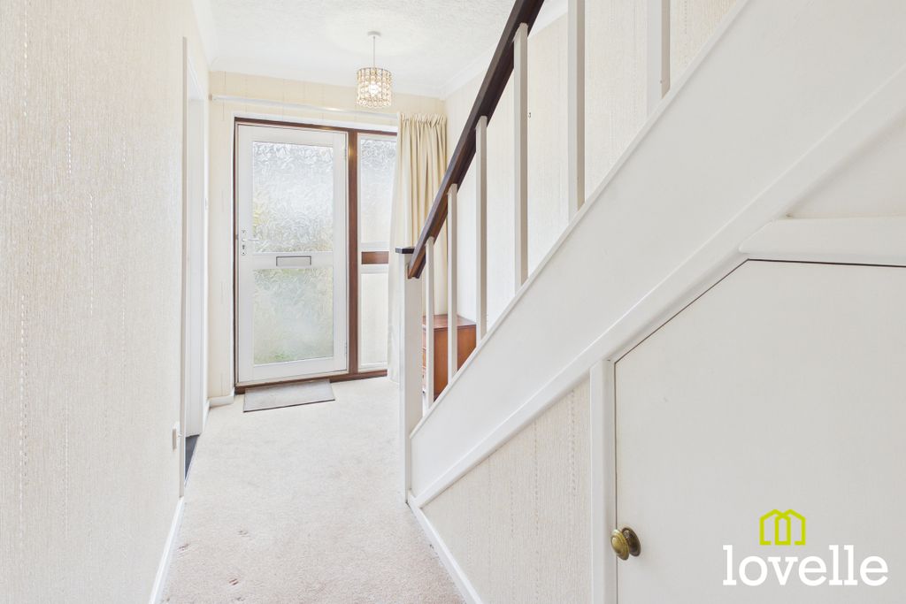 Property photo 3 of 25