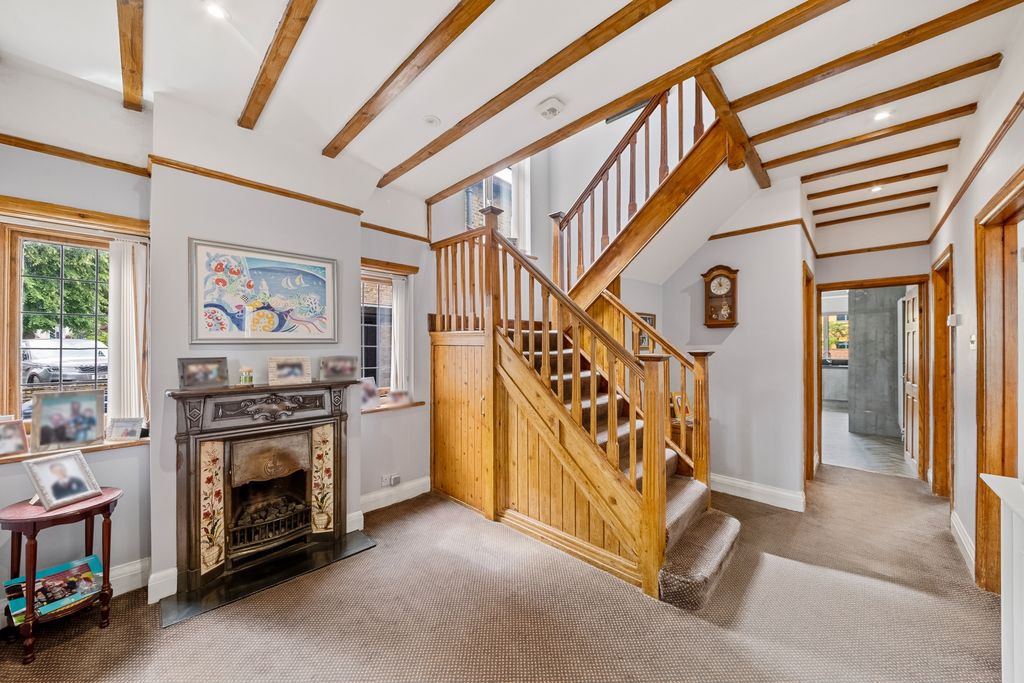 Property photo 3 of 19 Photo 10