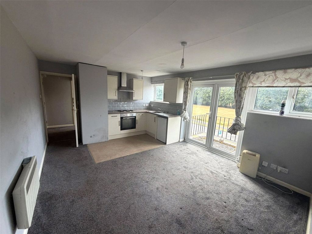 Property photo 3 of 9 Picture No. 12