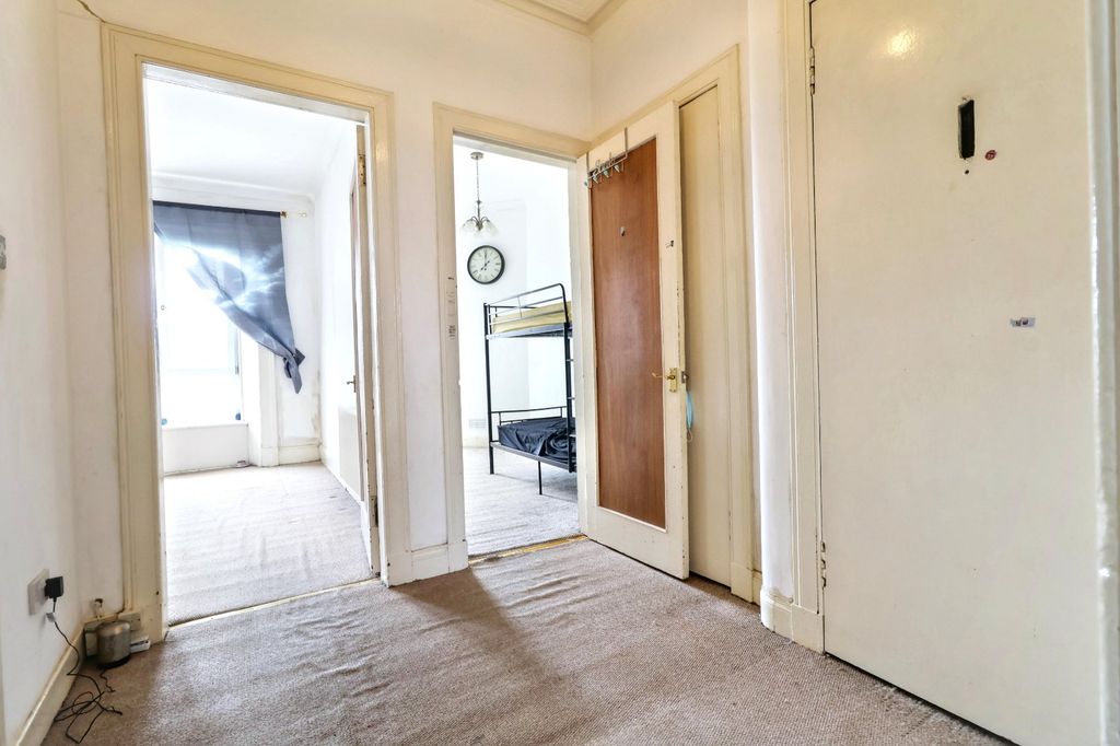 Property photo 2 of 13 Picture No. 04