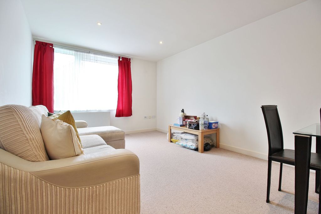 Property photo 2 of 5