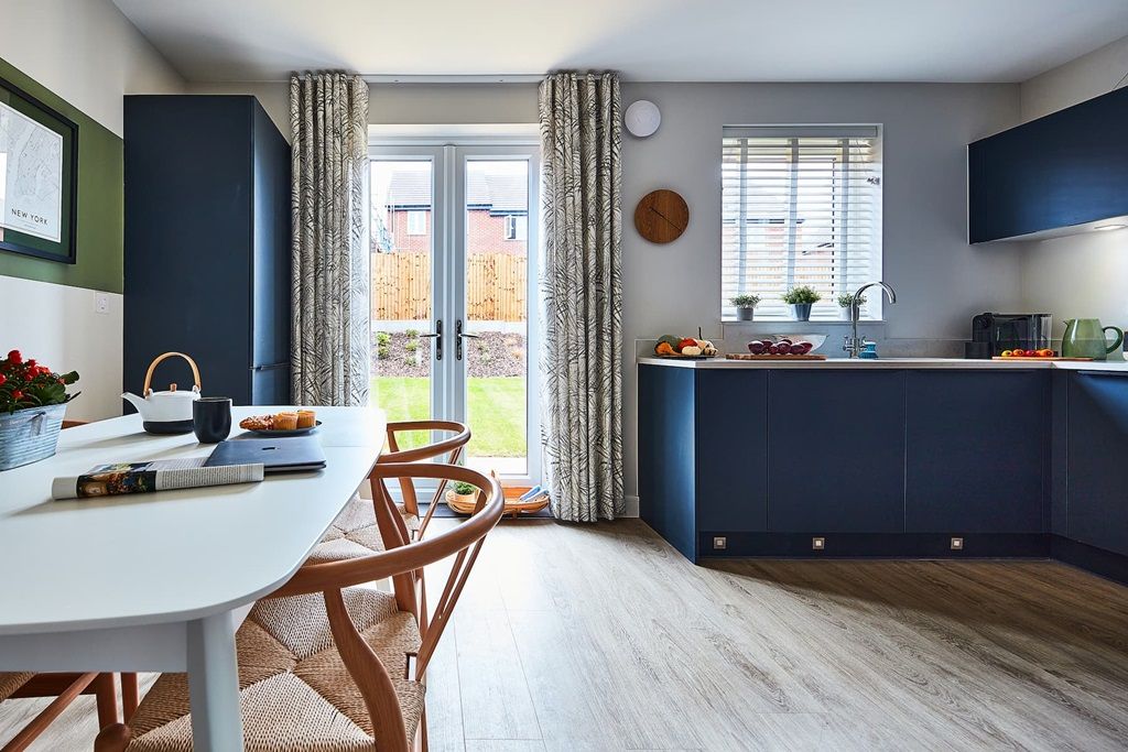 Property photo 1 of 10 Light And Airy