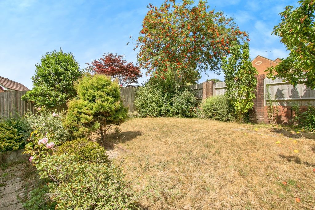 Property photo 2 of 17 Photo
