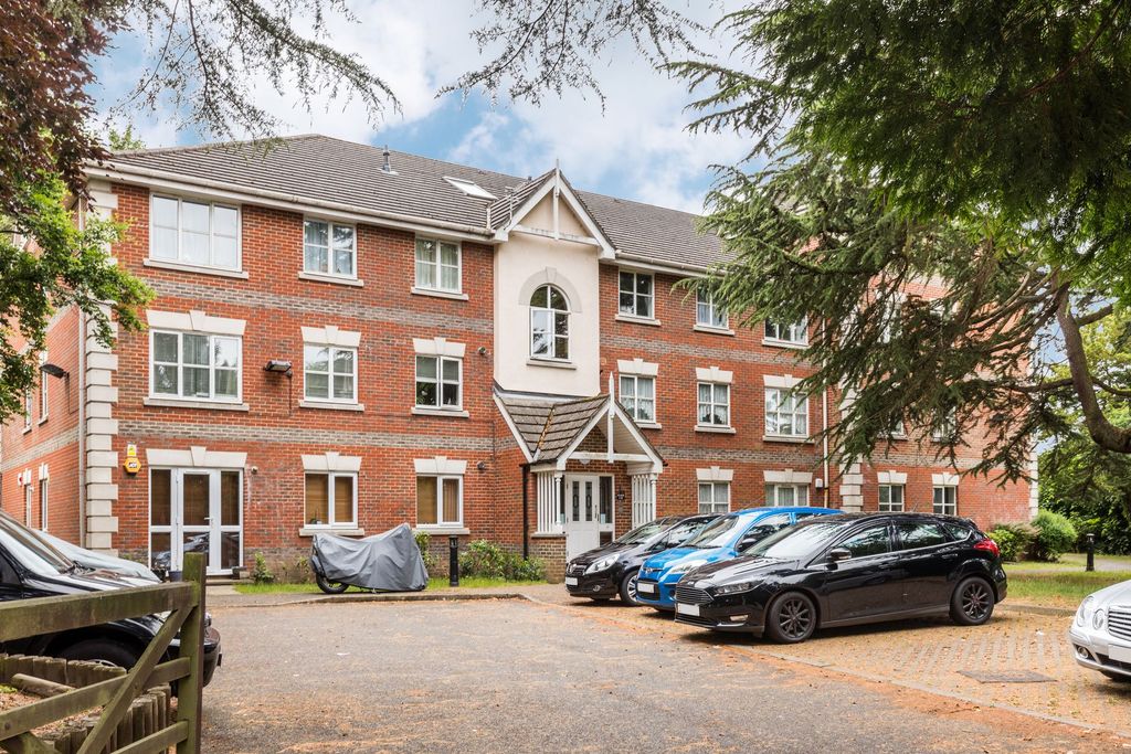 Property photo 1 of 9