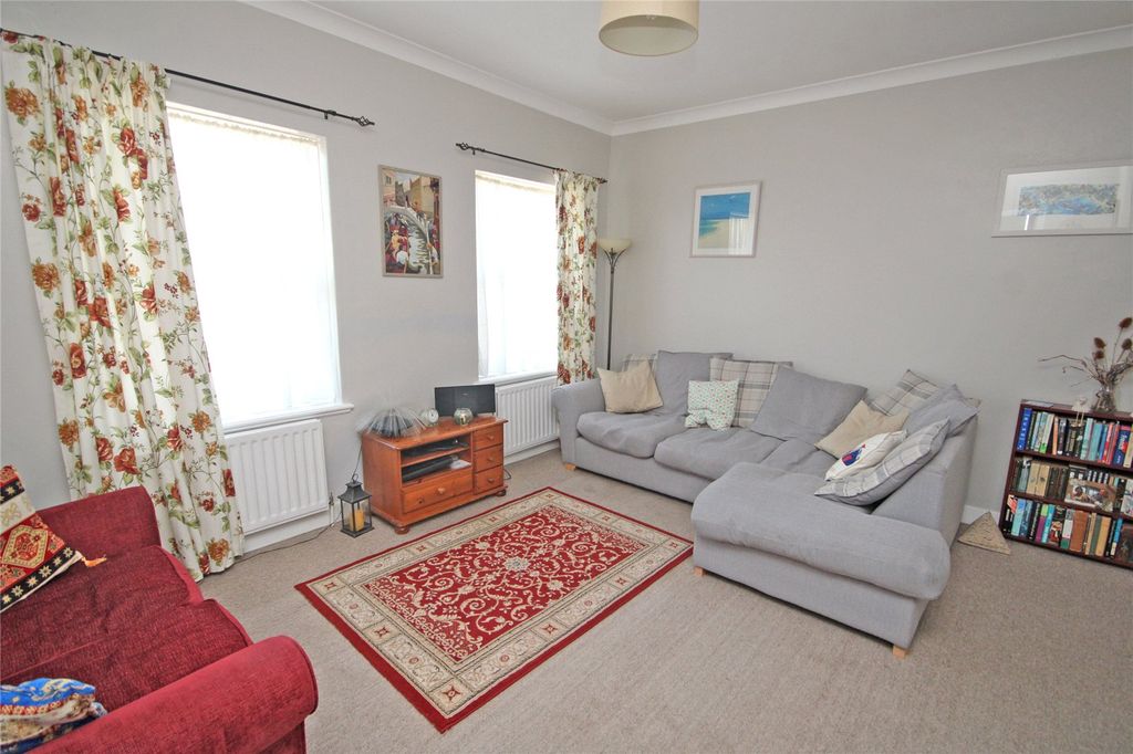 Property photo 2 of 8 Picture No. 20