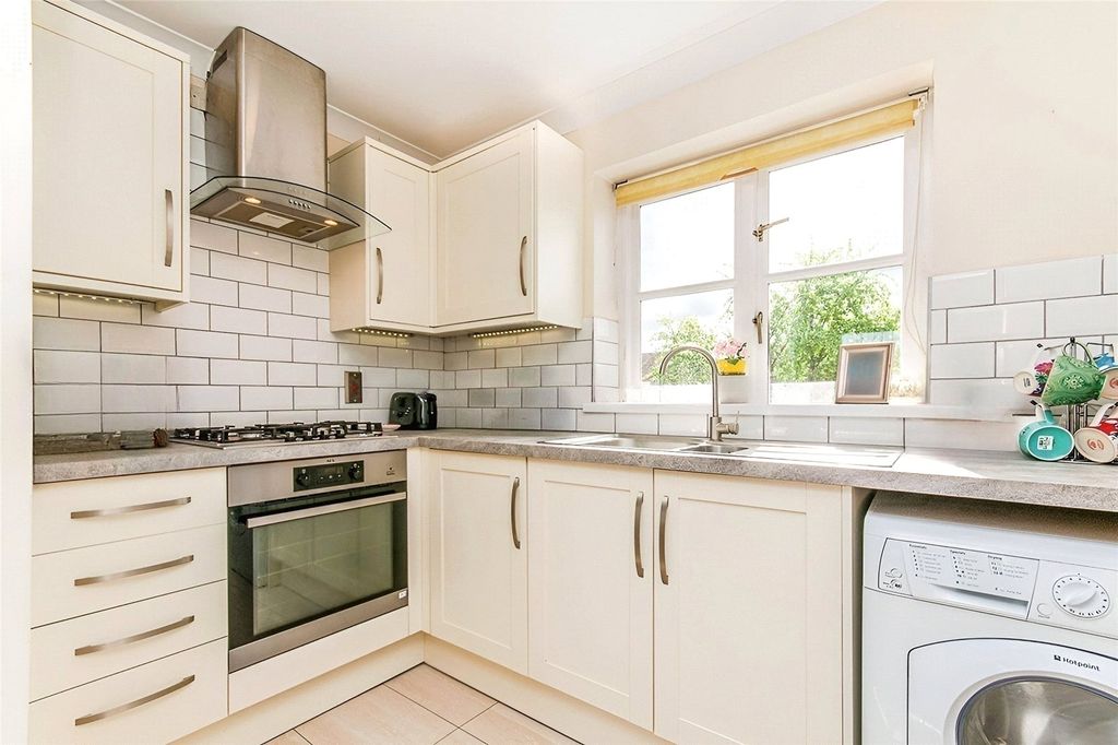 Property photo 2 of 8 Picture No. 06