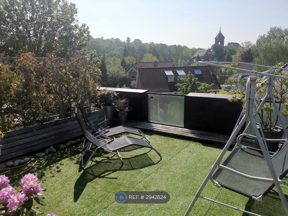Property photo 3 of 18 Roof Terrace