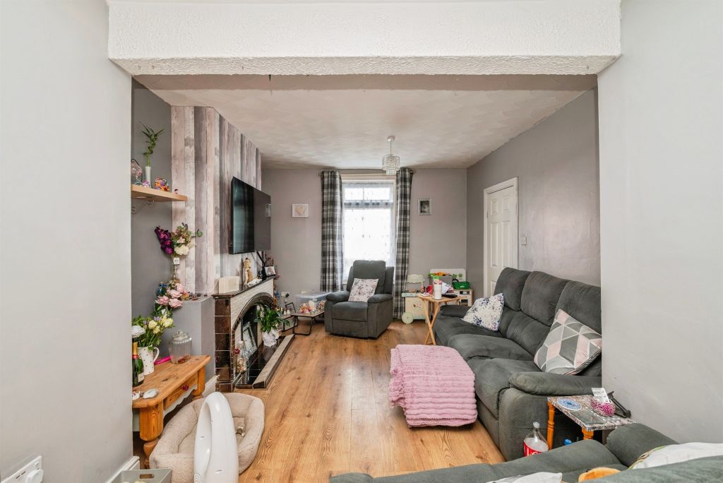 Property photo 3 of 19