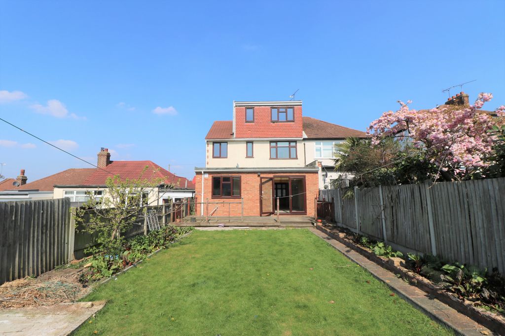 Property photo 2 of 19