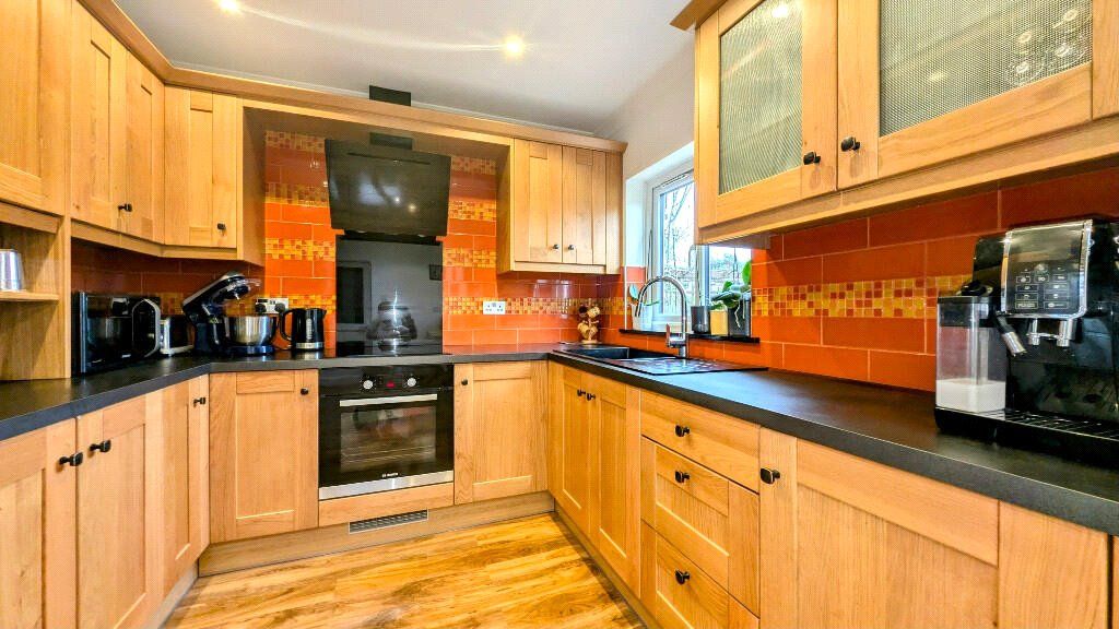 Property photo 3 of 23 Picture No. 09