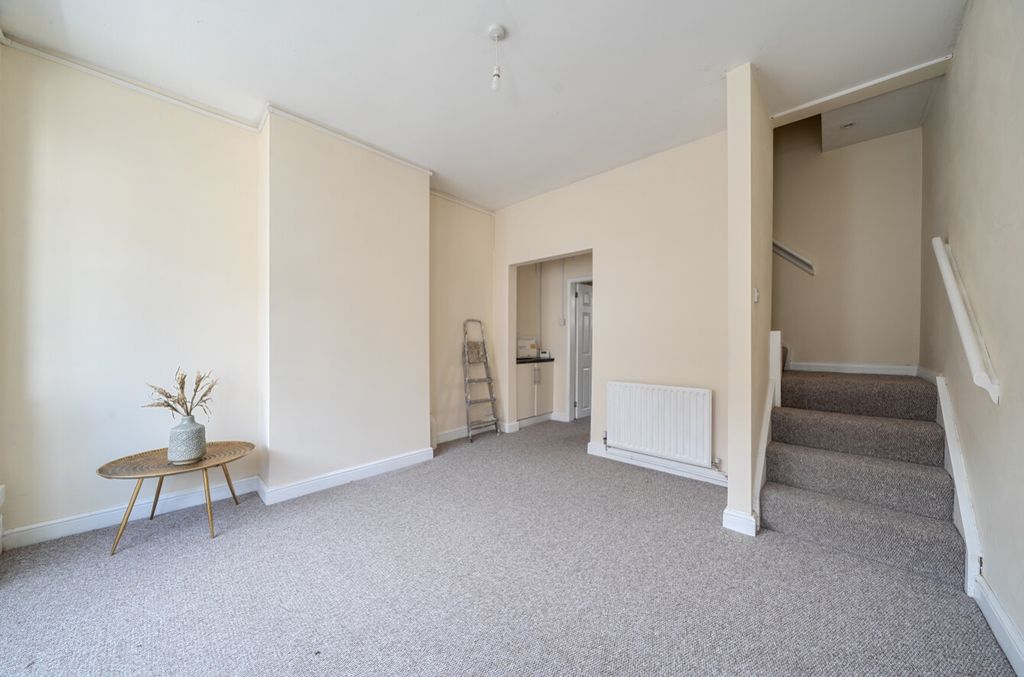 Property photo 2 of 10 1437634-4-69c8212578356