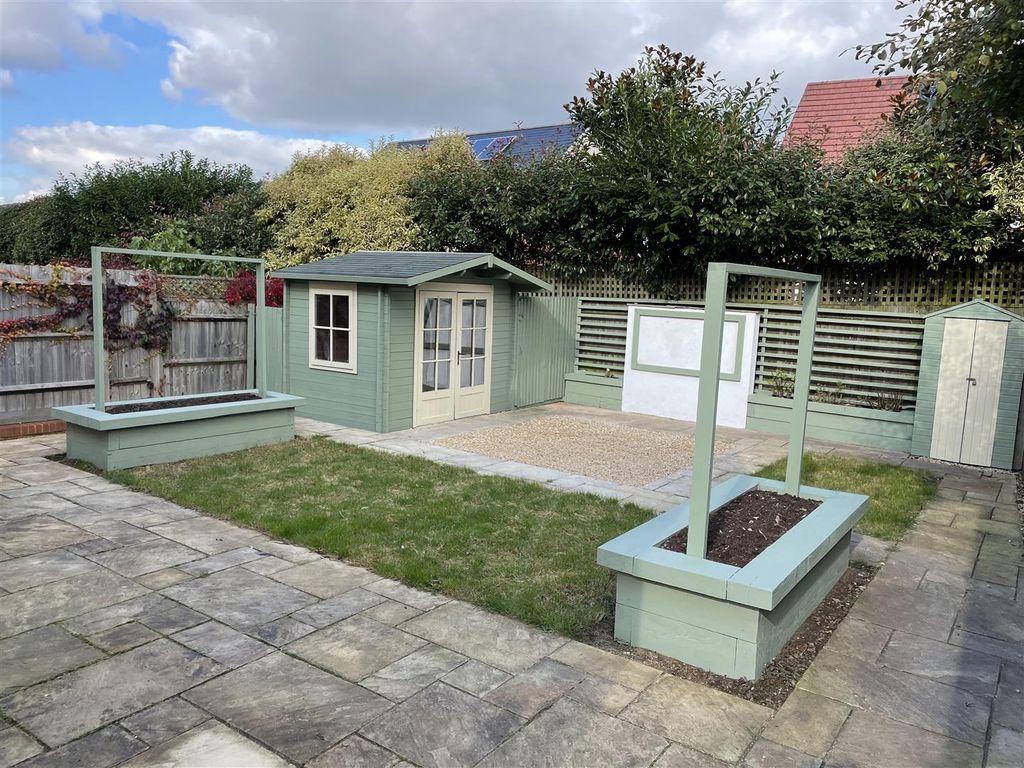 Property photo 3 of 20