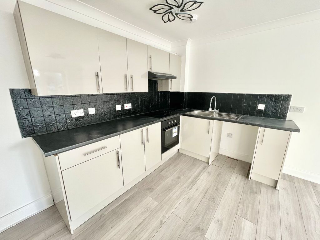 Property photo 2 of 5 Picture 2