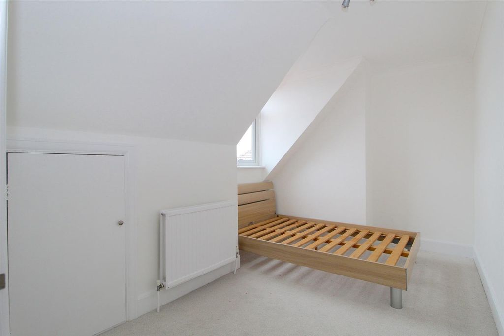 Property photo 2 of 9 Img_1057.Jpg